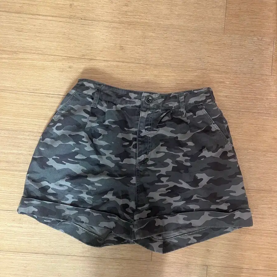 카모플라쥬 반바지