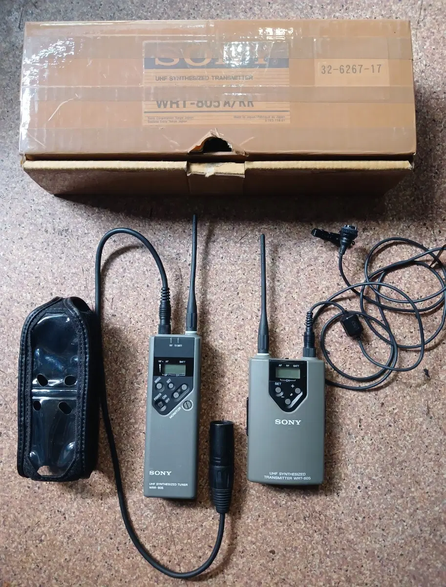 소니 UHF 송신기 WRT-805/RR 세트