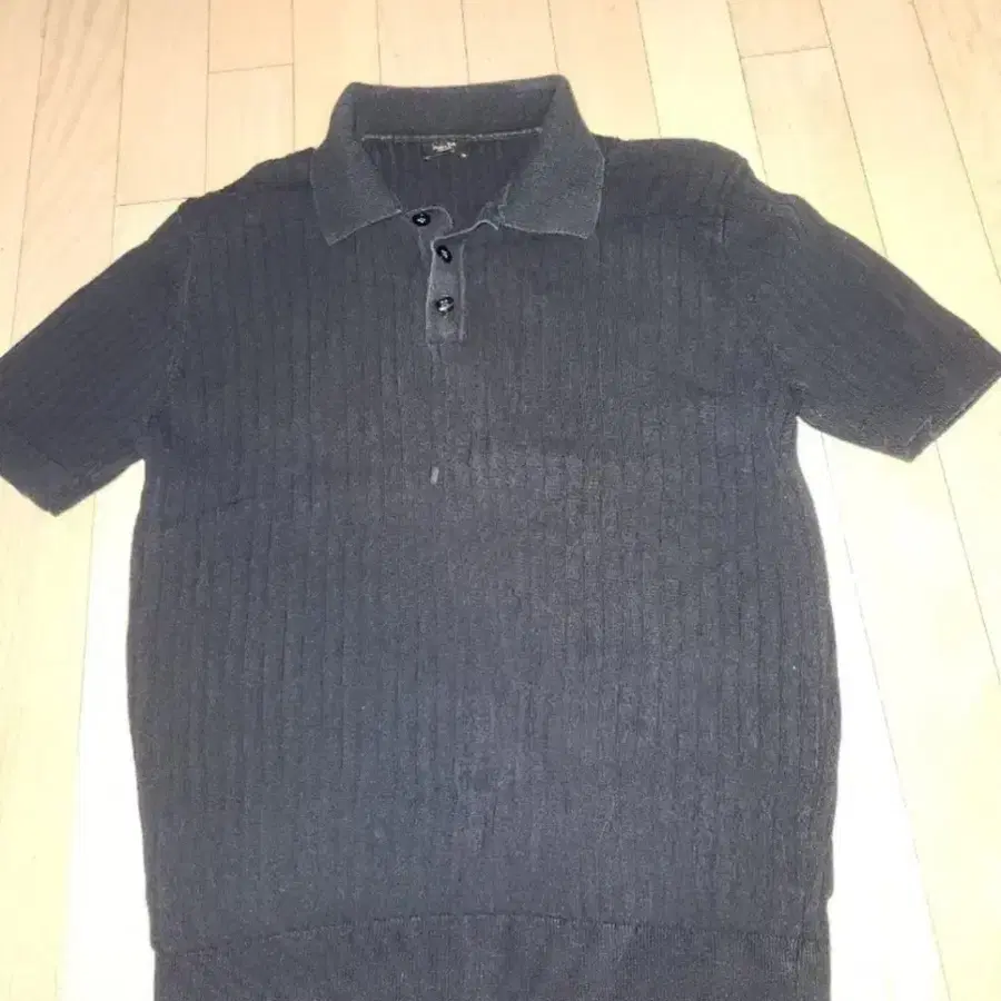 Massimo Dutti 피케 니트 반팔 95사이즈입니다