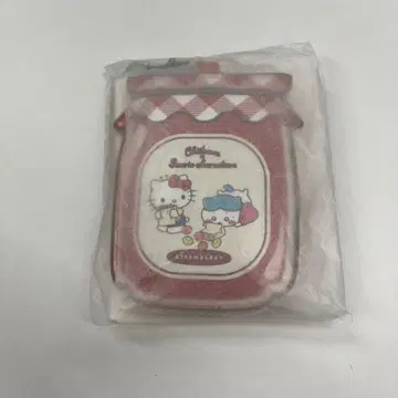 치이카와 x 산리오 캐릭터즈 패스 케이스 (하치와레 & 헬로키티)