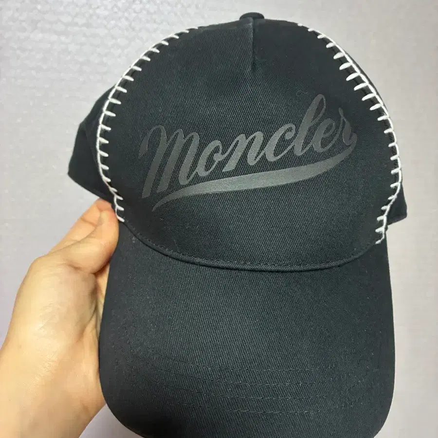 정품 Moncler 몽클레어 볼캡 핸드 스티치 블랙 (새상품)