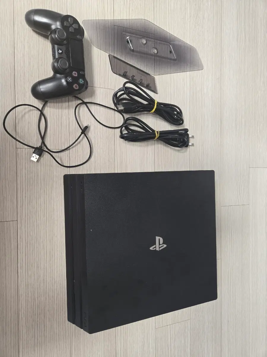 ps4 프로 7218버전 팝니다
