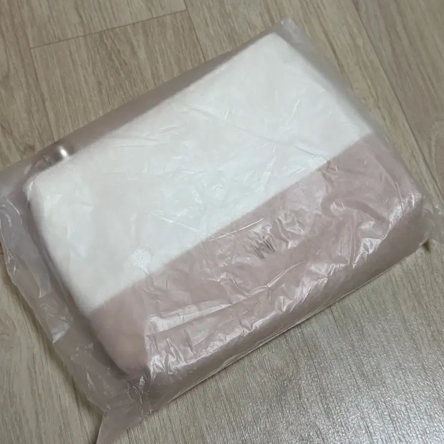 미개봉 새상품 헤라 니트 파우치 화장품 파우치