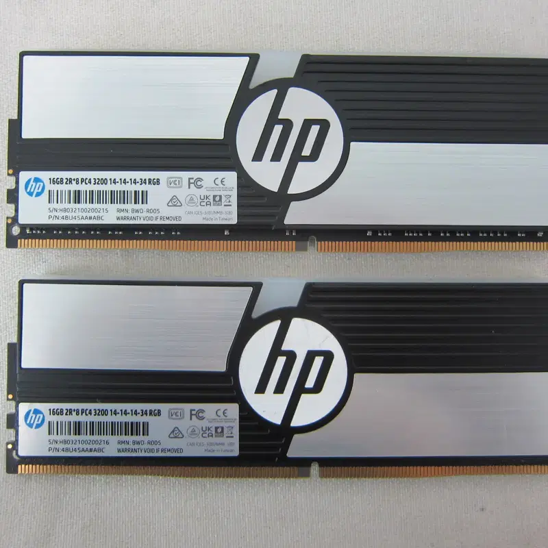 HP DDR4-3200 CL14 V10 RGB 32GB(16Gx2)