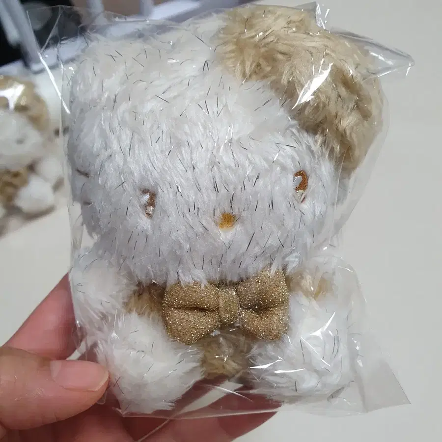 헬로키티 복슬 털 인형 골드 리본 인형 키링 새상품