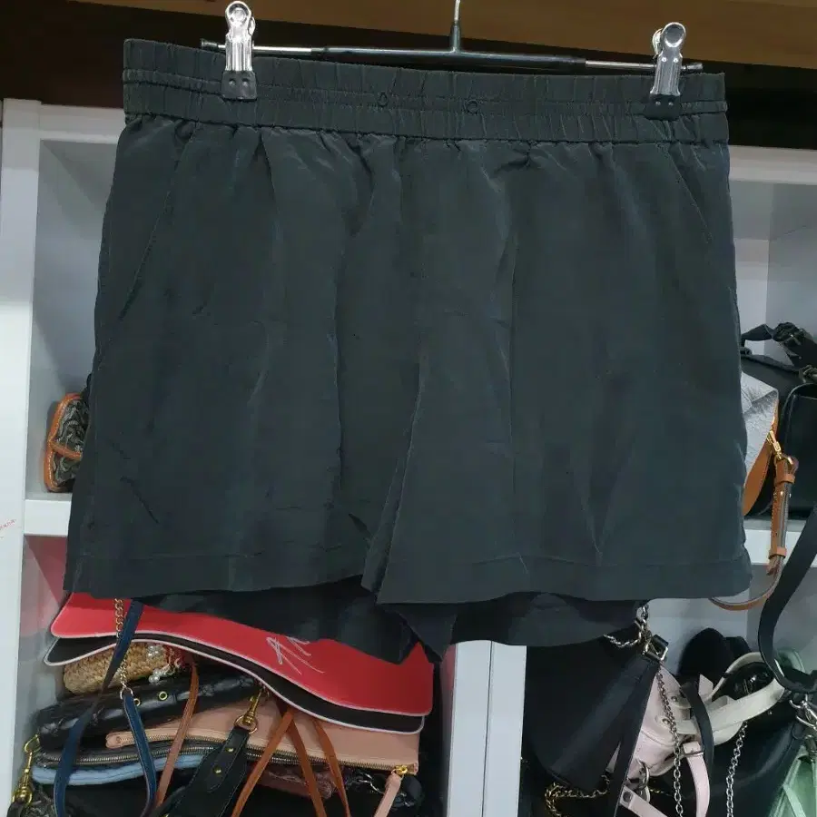 띠어리 반바지 S