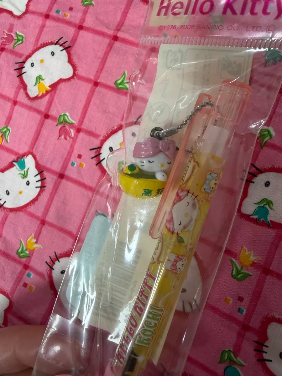 일본 고치현 지역한정 유자탕 레몬탕 키티 핑크 볼펜 키티 스트랩 킽스 고전 키티