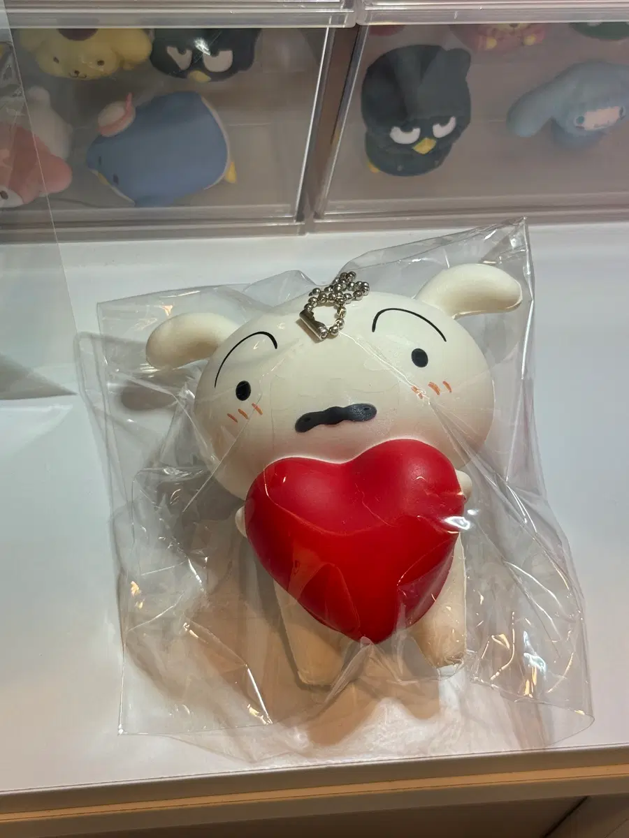 짱구는못말려 흰둥이 하트 스퀴시 키링 판매