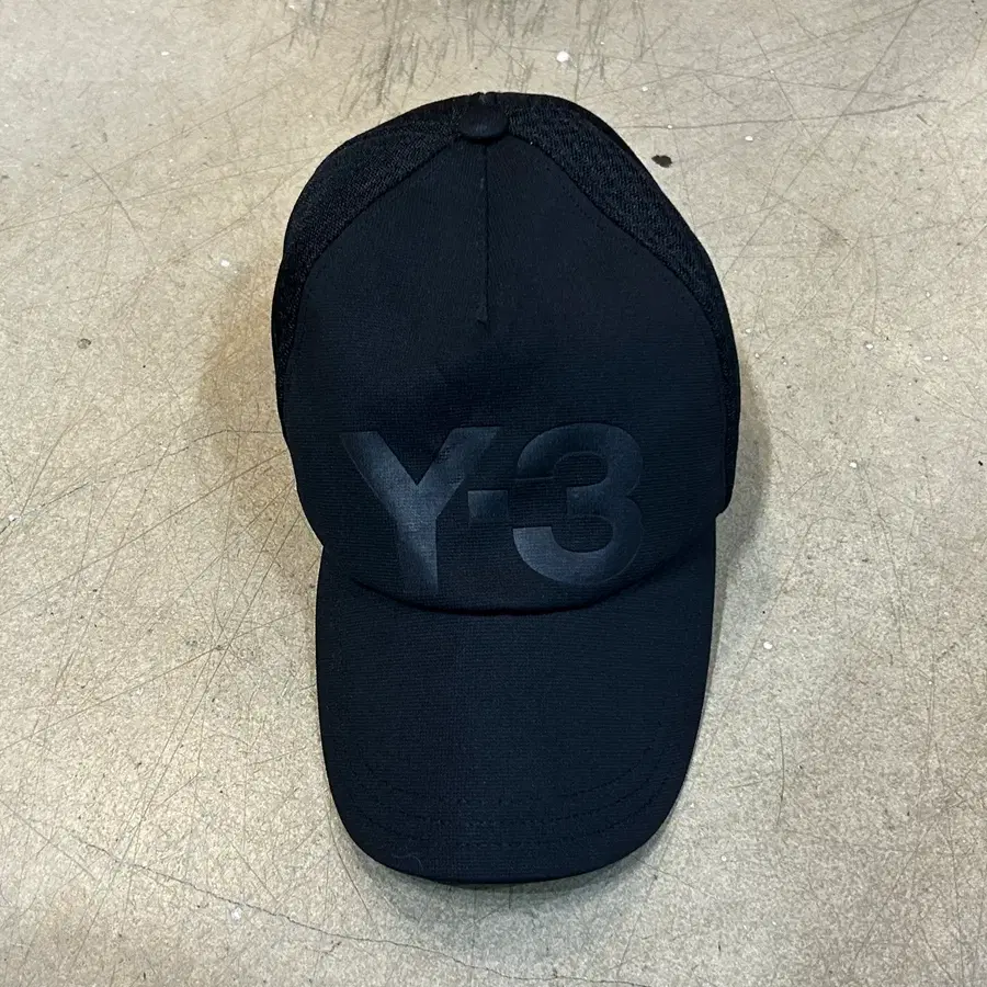 Y-3 블랙 캡 모자 OS