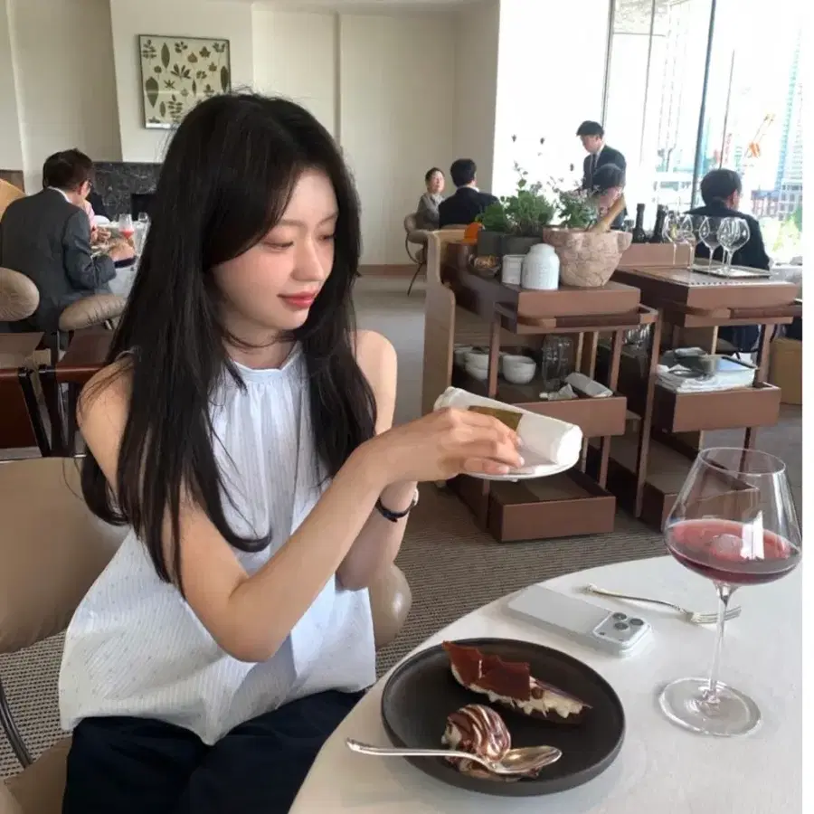 르플레인 타이 블라우스