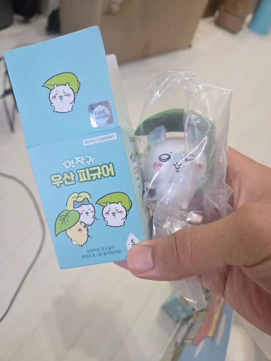 먼작귀 치이카와 우산 피규어 모몽가