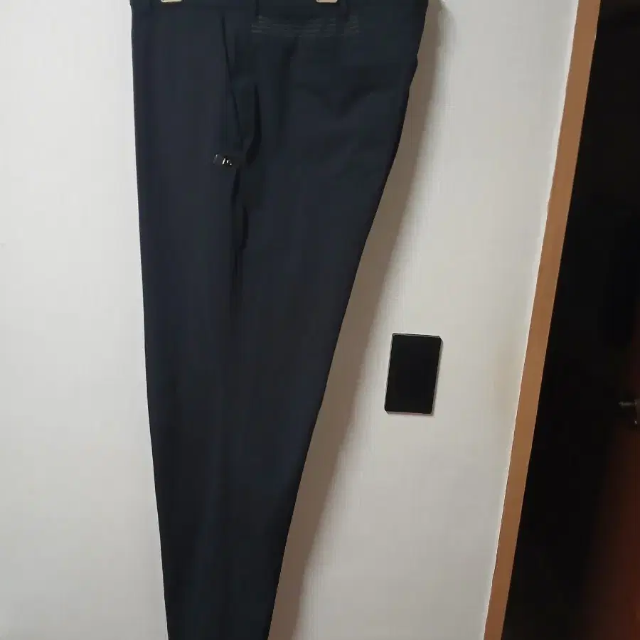판톰 블랙 슬랙스 38