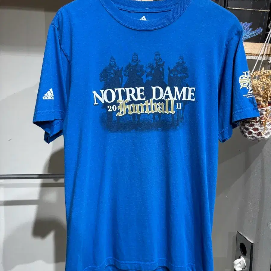 adidas Notre Dame Football 2011 그래픽 티셔츠