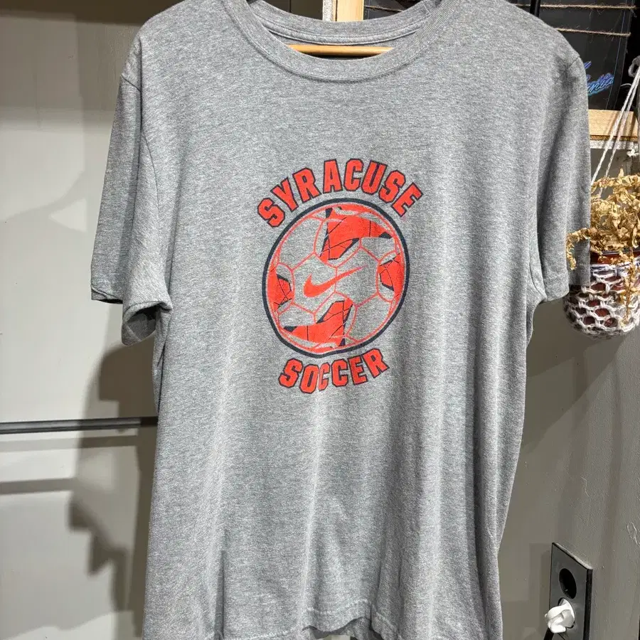 Nike Syracuse Soccer Vintage Graphic T-Shirt Gray