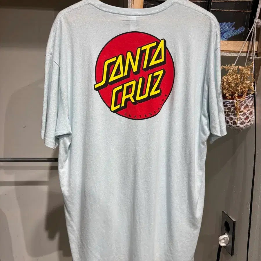 Santa Cruz Skateboards Classic Logo Vintage T-Shirt Ice Blue