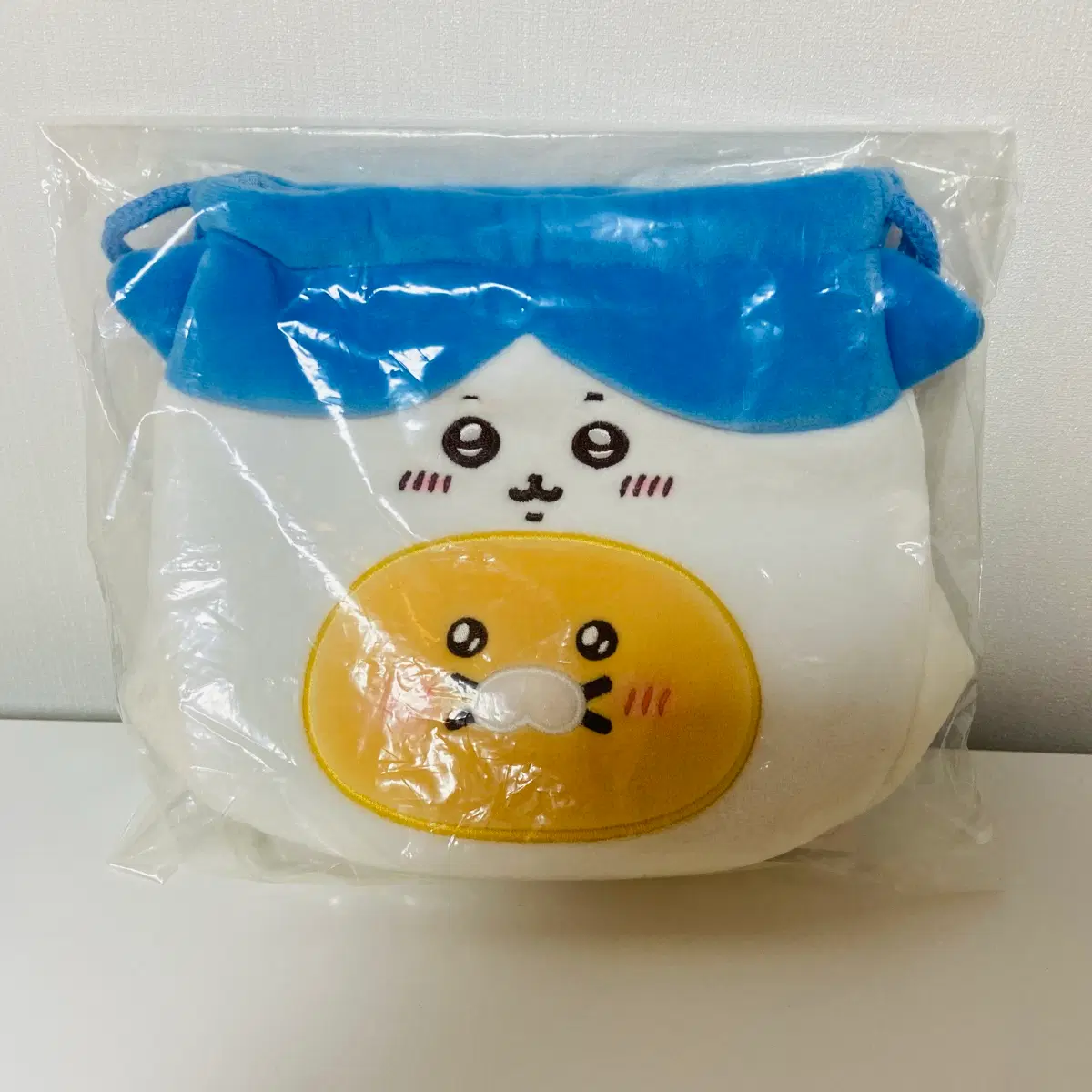 [미개봉 새제품] 카카오프렌즈 정품 춘식이 X 치이카와(먼작귀) 콜라보 하치와레 복조리 파우치 판매합니다.