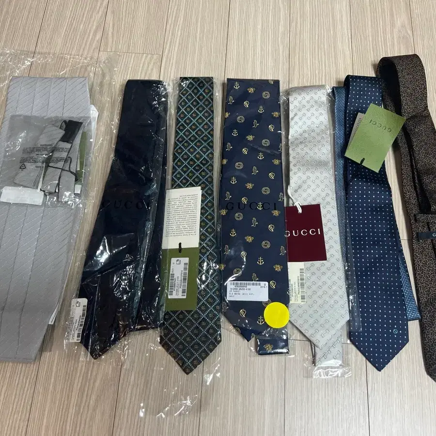 구찌/Gucci 개인 소장 명품 의류 및 액세서리 새상품 판매 (네고 x)