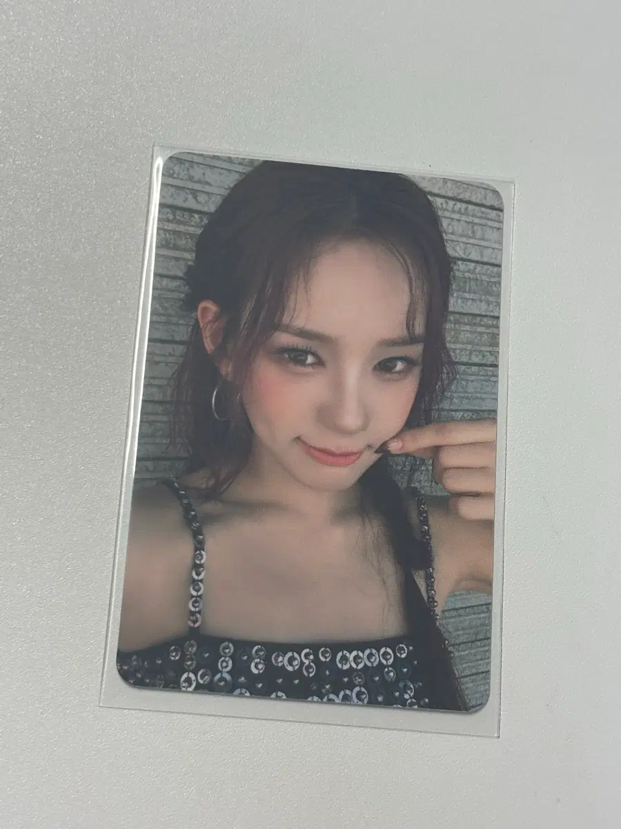 이즈나 유사랑 애플뮤직 낫저스트프리티 예판 포카