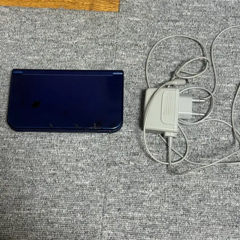 뉴 닌텐도 3ds xl 뉴큰다수 메탈릭블루 + 정품 충전기