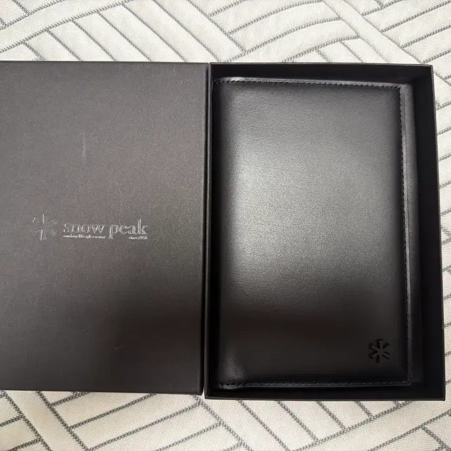 스노우피크 가죽 여권지갑 새상품