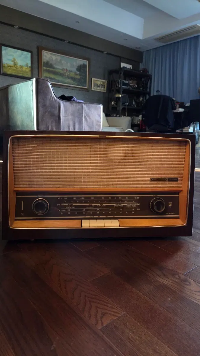 그룬딕(grundig) 진공관 라디오