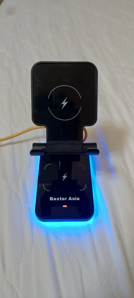 Baxter Asia 접이식 멀티 무선 충전 거치대 (스탠드형)