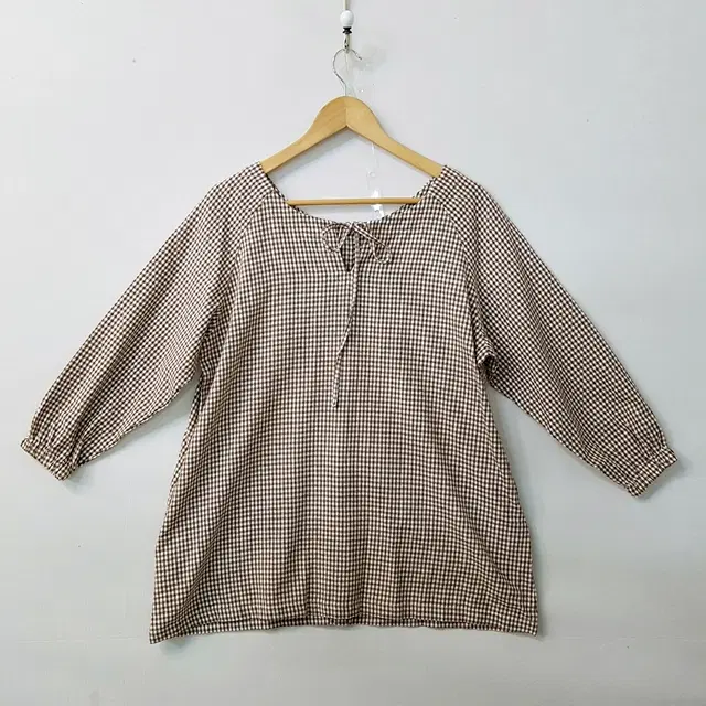 Kurihara Harumi 체크 블라우스