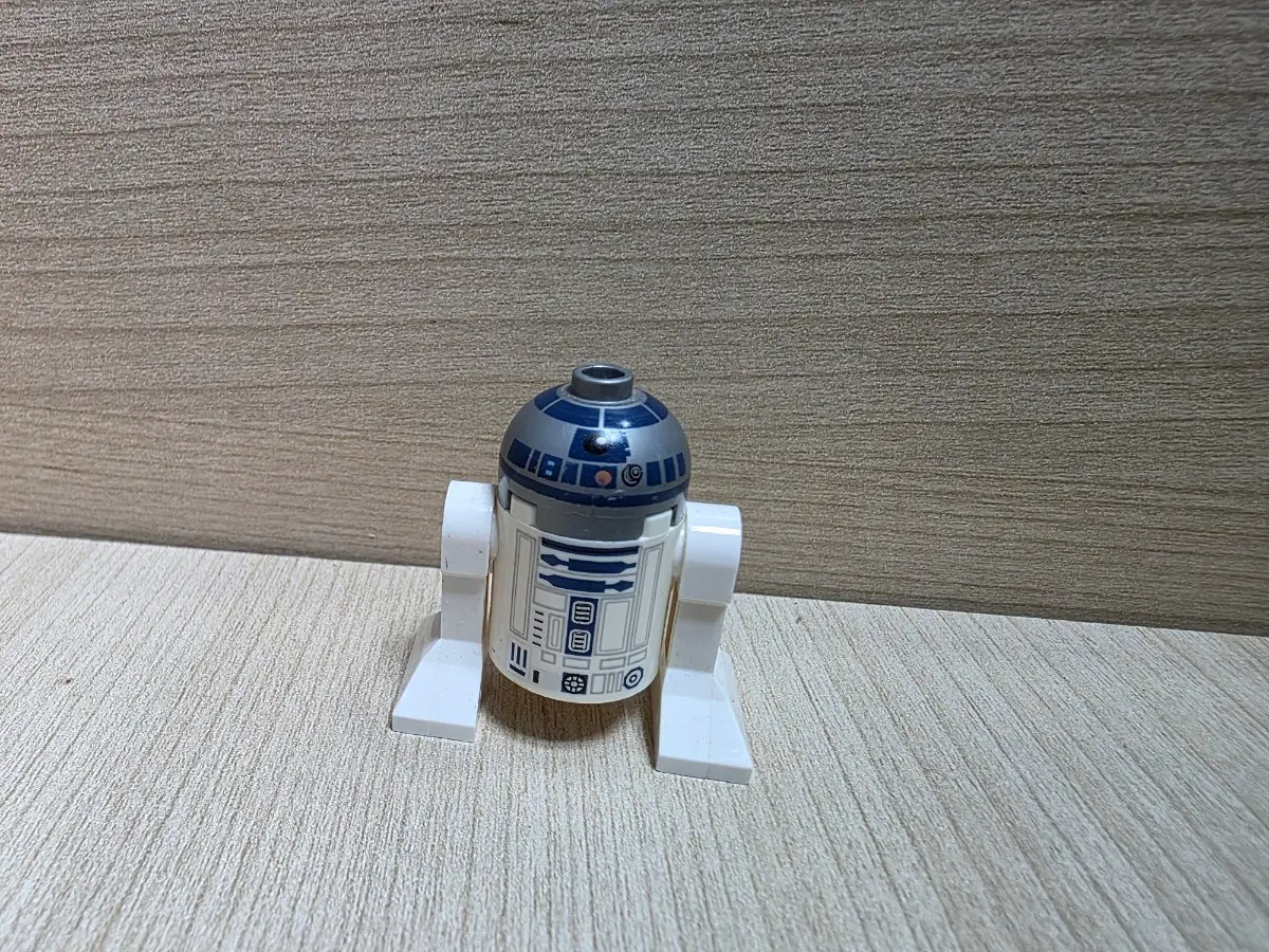 레고 스타워즈 R2-D2 피규어