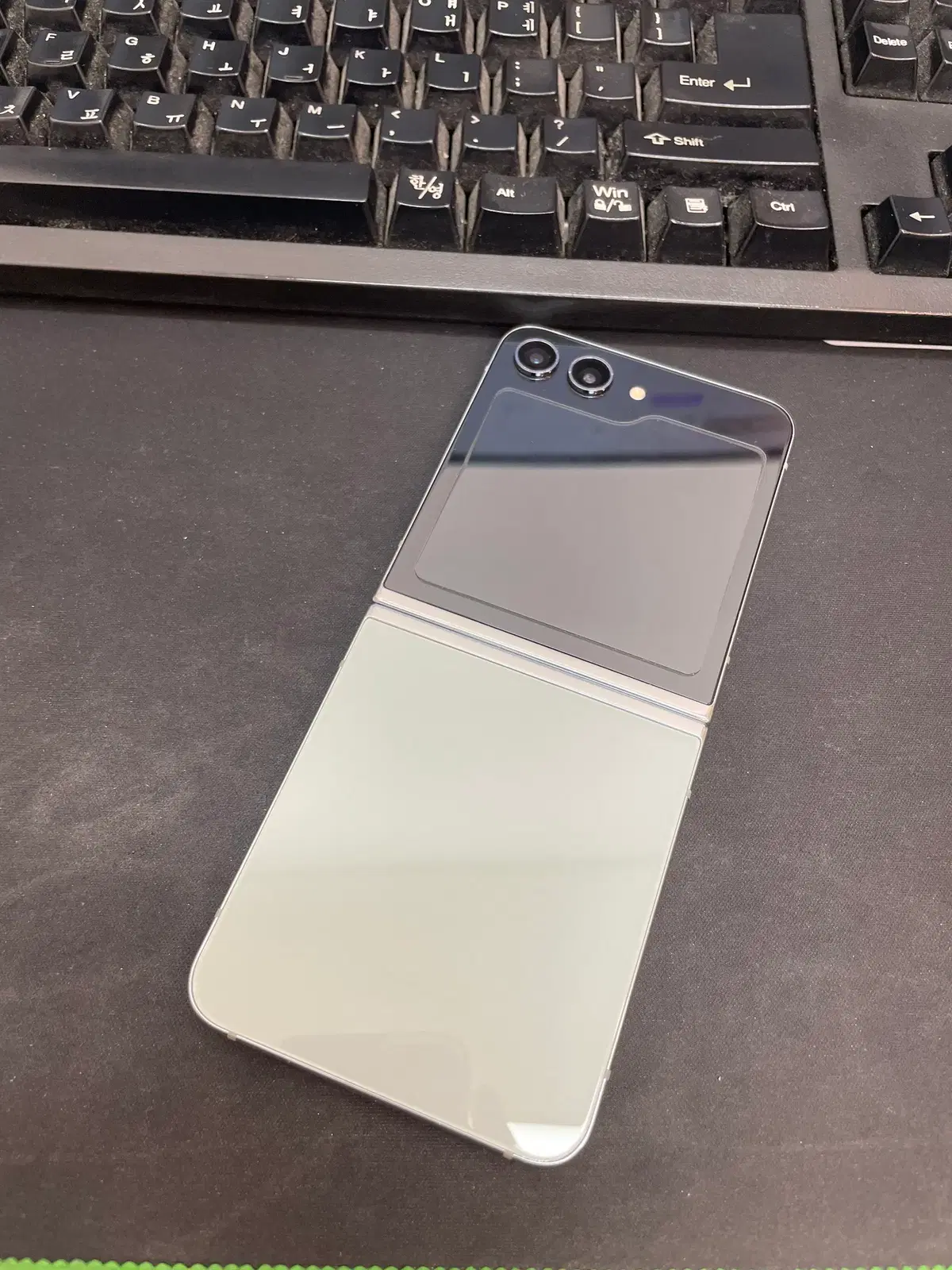 갤럭시Z플립5 민트 512GB 무잔상 상태좋은 중고29만팝니다