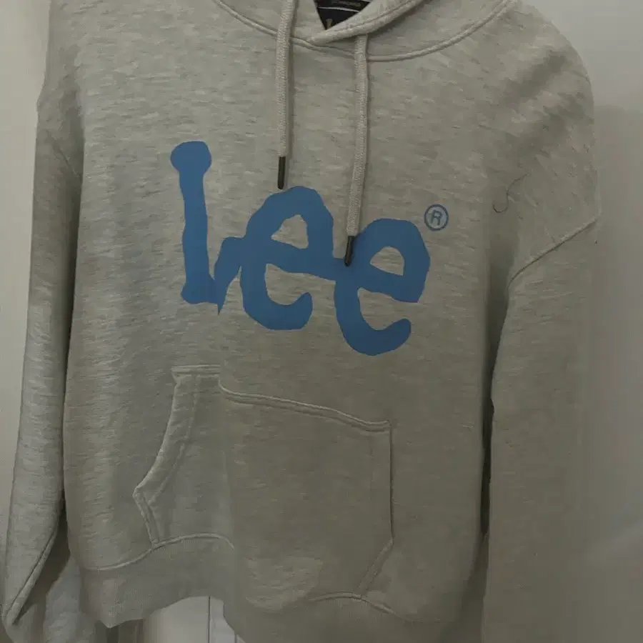 리 LEE 세미 크롭 라이트 그레이 블루
