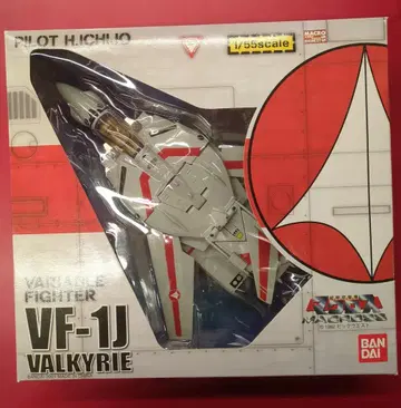 반다이 (타카토쿠 복각) VF-1J 이치죠 테루기 1/55