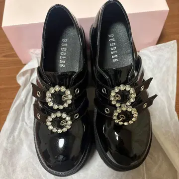 BUBBLES 통굽 비쥬 로퍼 블랙