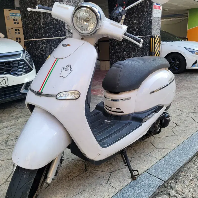 야르스 125cc 클래식 스쿠터 판매합니다