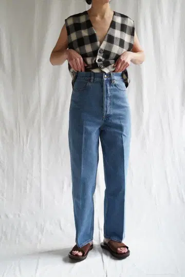 크리스타세야 BLEACHED DENIM HIGH-WAISTED JEANS