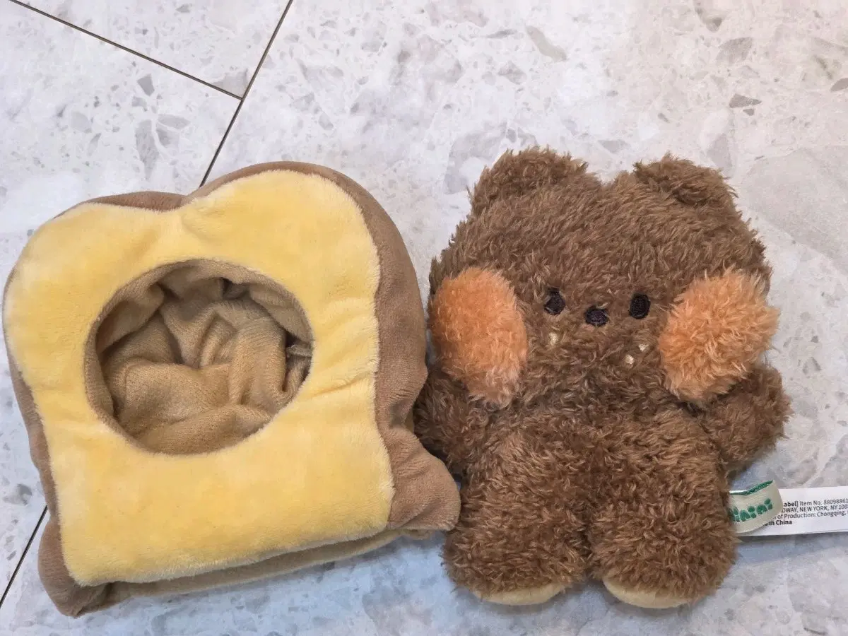 라인프렌즈 미니니 베이커리 인형 브니니 식빵 스텐딩