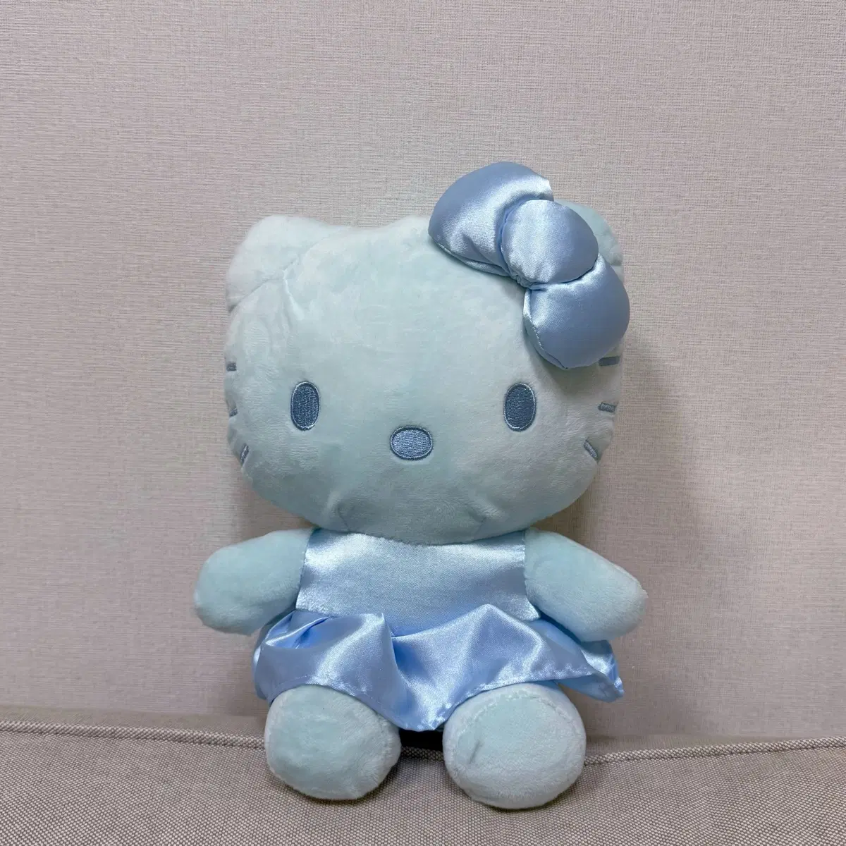 헬로키티 하늘색 봉제 인형