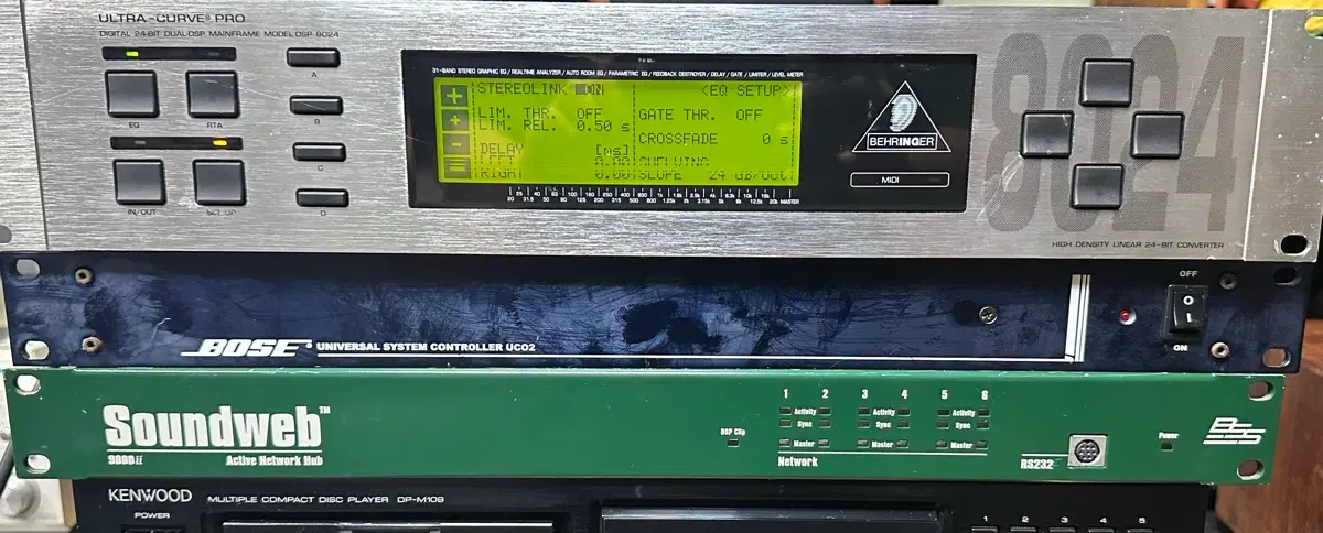 Behringer Ultra-Curve Pro 8024 이퀄라이저