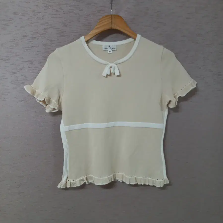B8-24/COURREGES 베이지 니트티 봄여름 여성