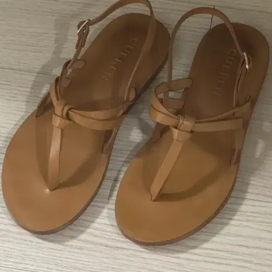 쿠에른