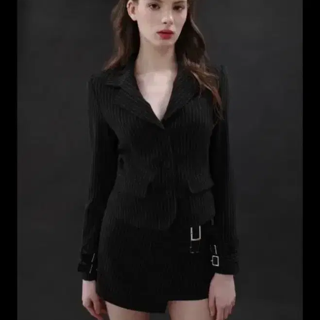 드라이로즈 스트라이프 블랙 자켓 스커트 셋업 s