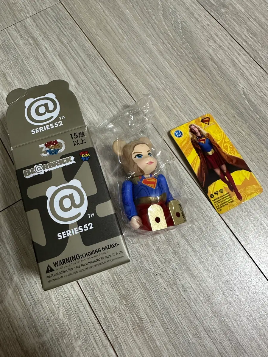 베어브릭 52탄 히어로 슈퍼걸