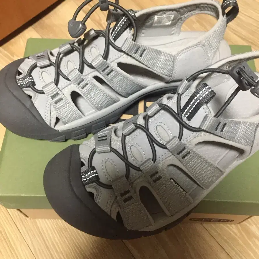 킨 뉴포트 H2 grey smoke blue