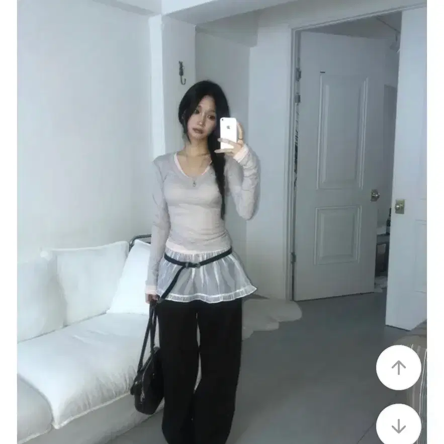 유색 시스루 골지 브이넥 티, 레이어드 스커트
