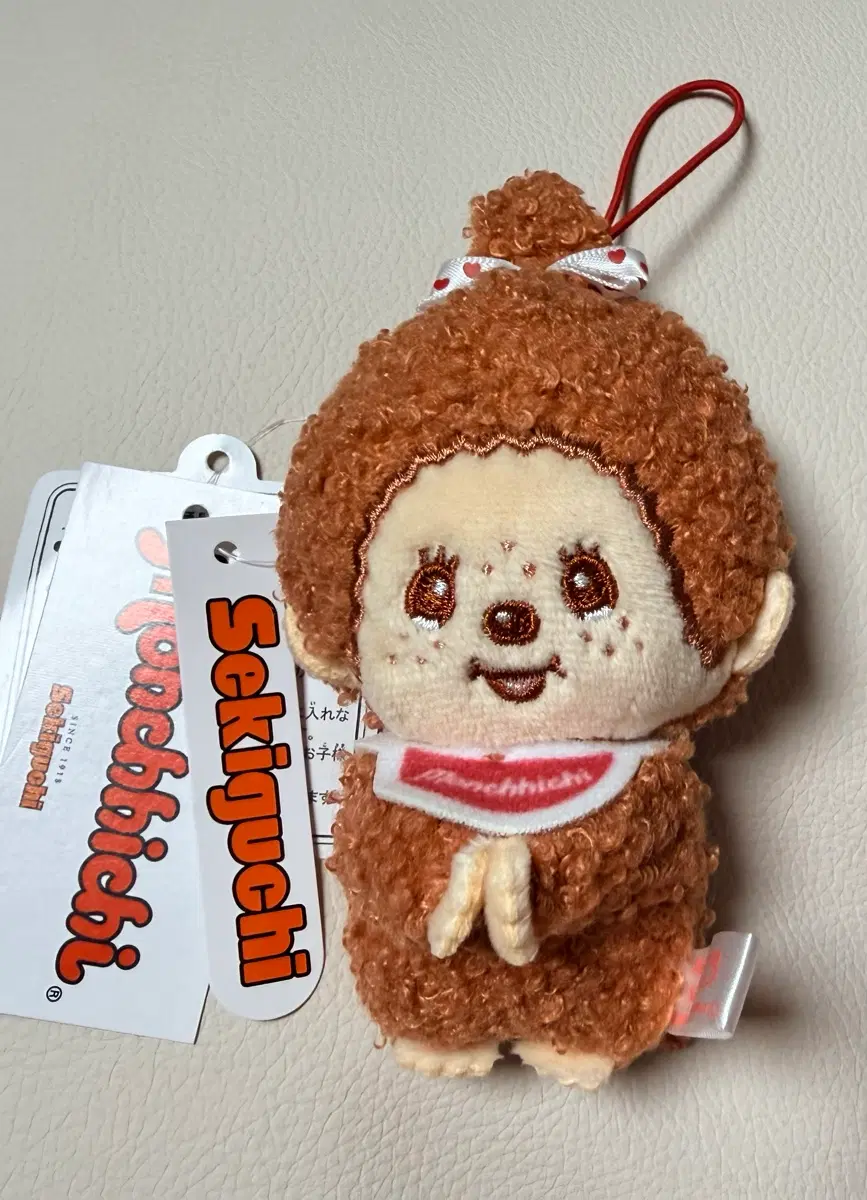 몬치치 콜라보 인형 판매합니다.