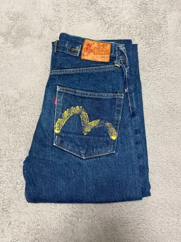 [ 26 x 35 ] EVISU 데님 팬츠 빨간색 귀