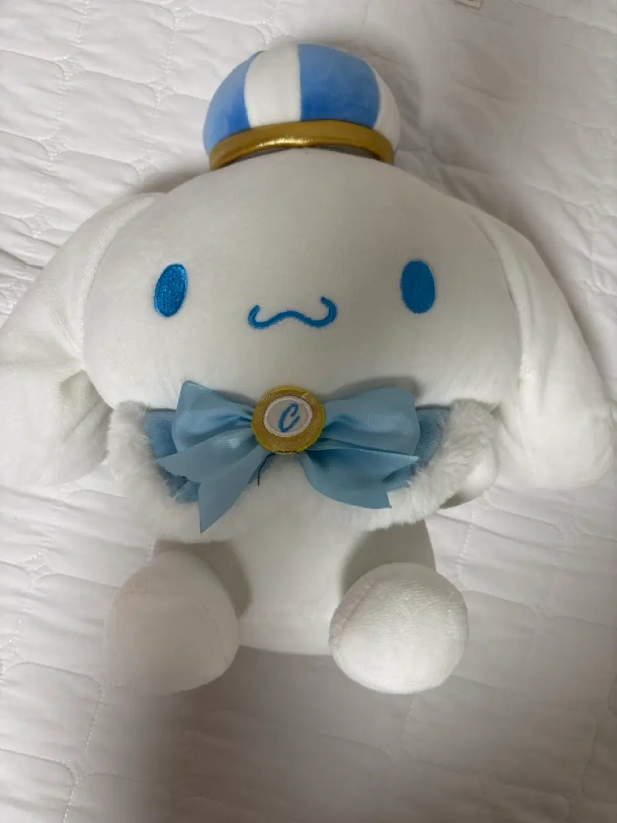 산리오 시나모롤 인형 왕관 블루 리본