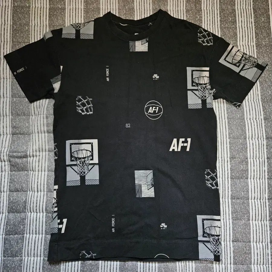 나이키 AF-1 농구 패턴 반팔티 L