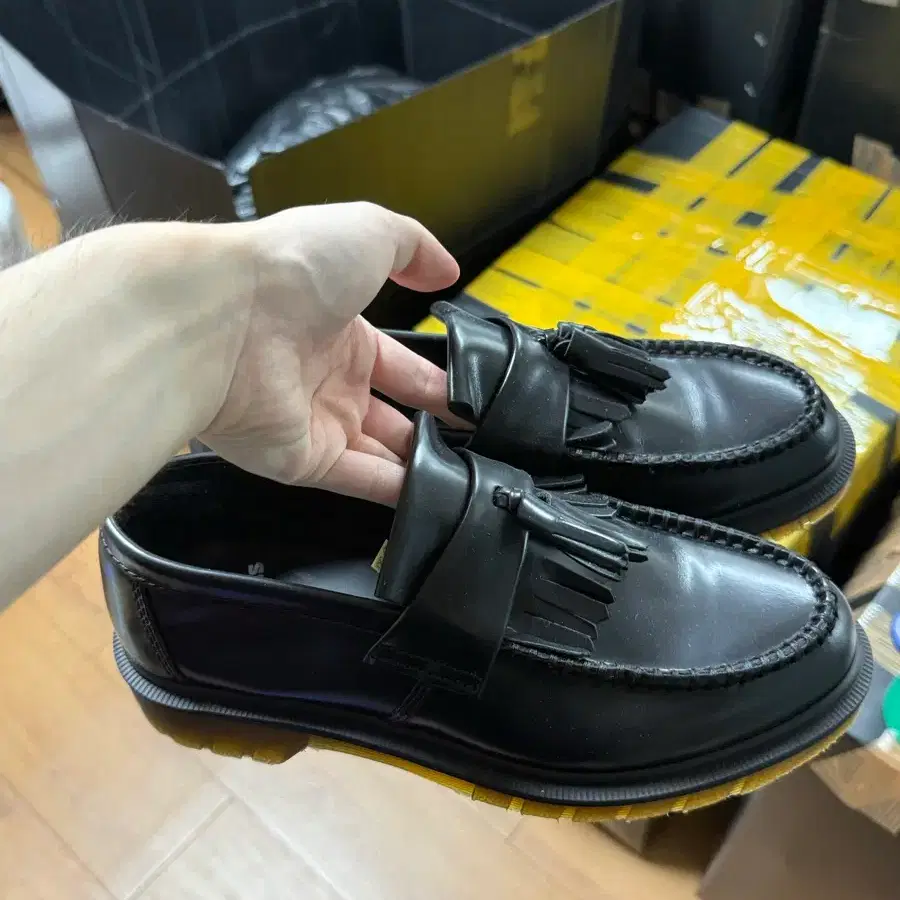 닥터마틴 아드리안 스무스 블랙 250