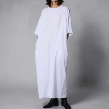 컨디션 최상 WIRROW 위로우 Wide T-shirt dress 화이트
