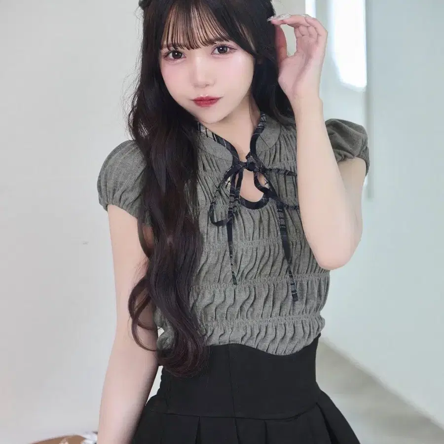 미셸마카롱 반팔 탑스 블라우스 에블린안미르스나이델그레일앤드마리다리치리즈리사로지타마즈